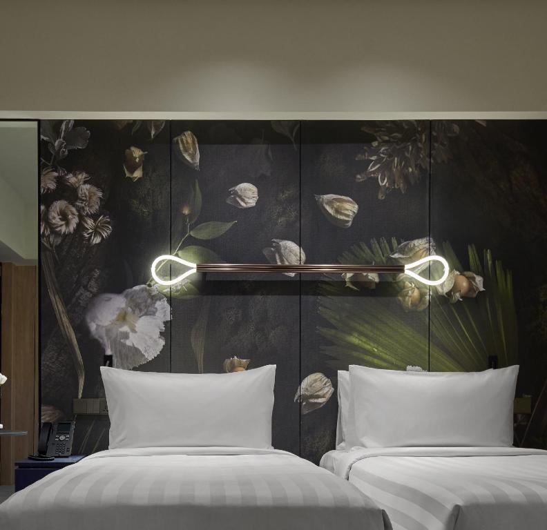 487331955