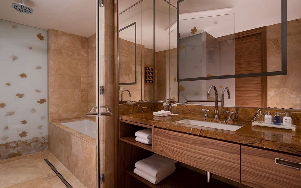 premium-room-bathroom