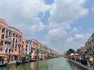 venice-next-to-hanoi_11zon